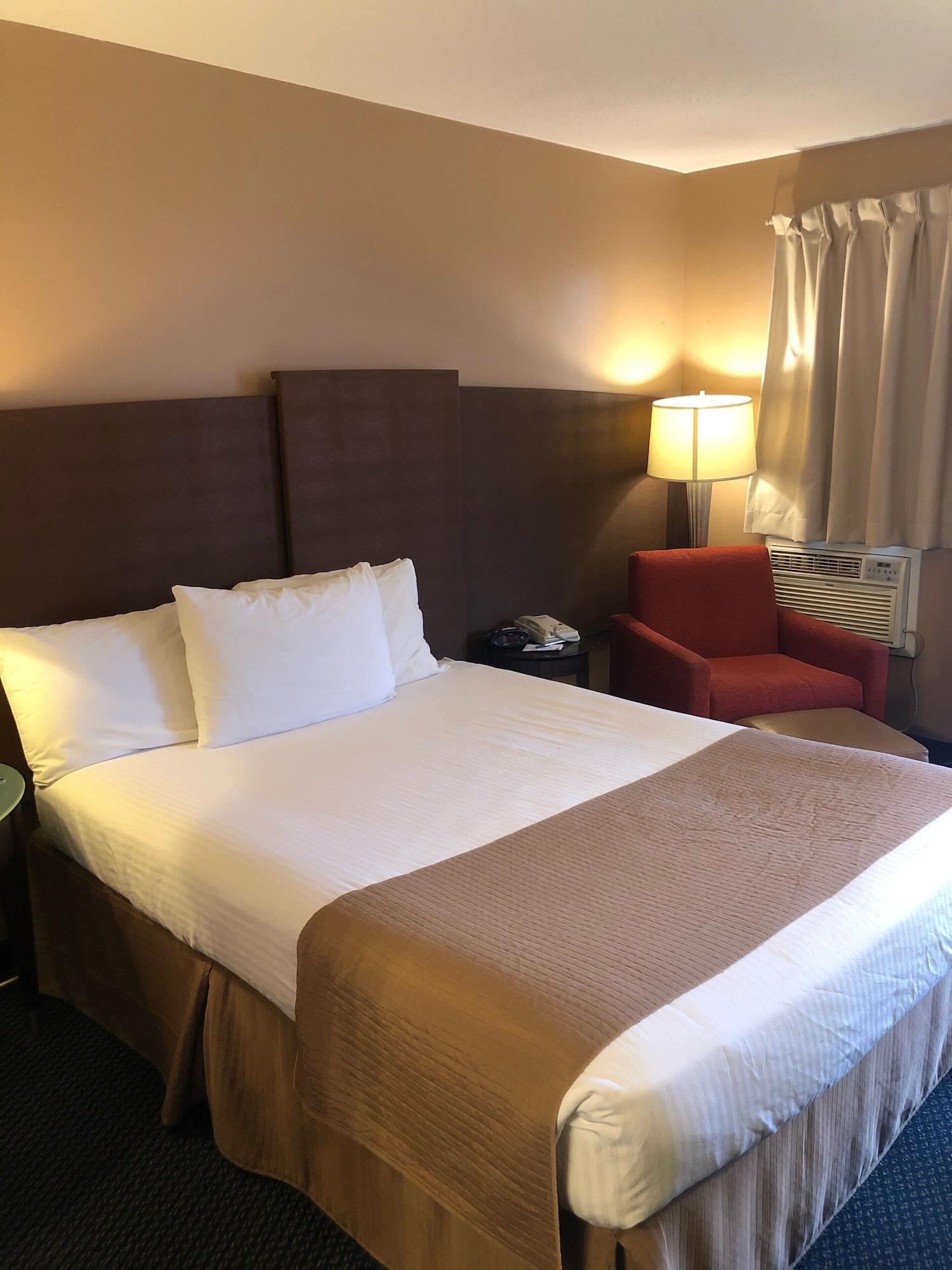 Coast Courtenay Hotel Екстериор снимка