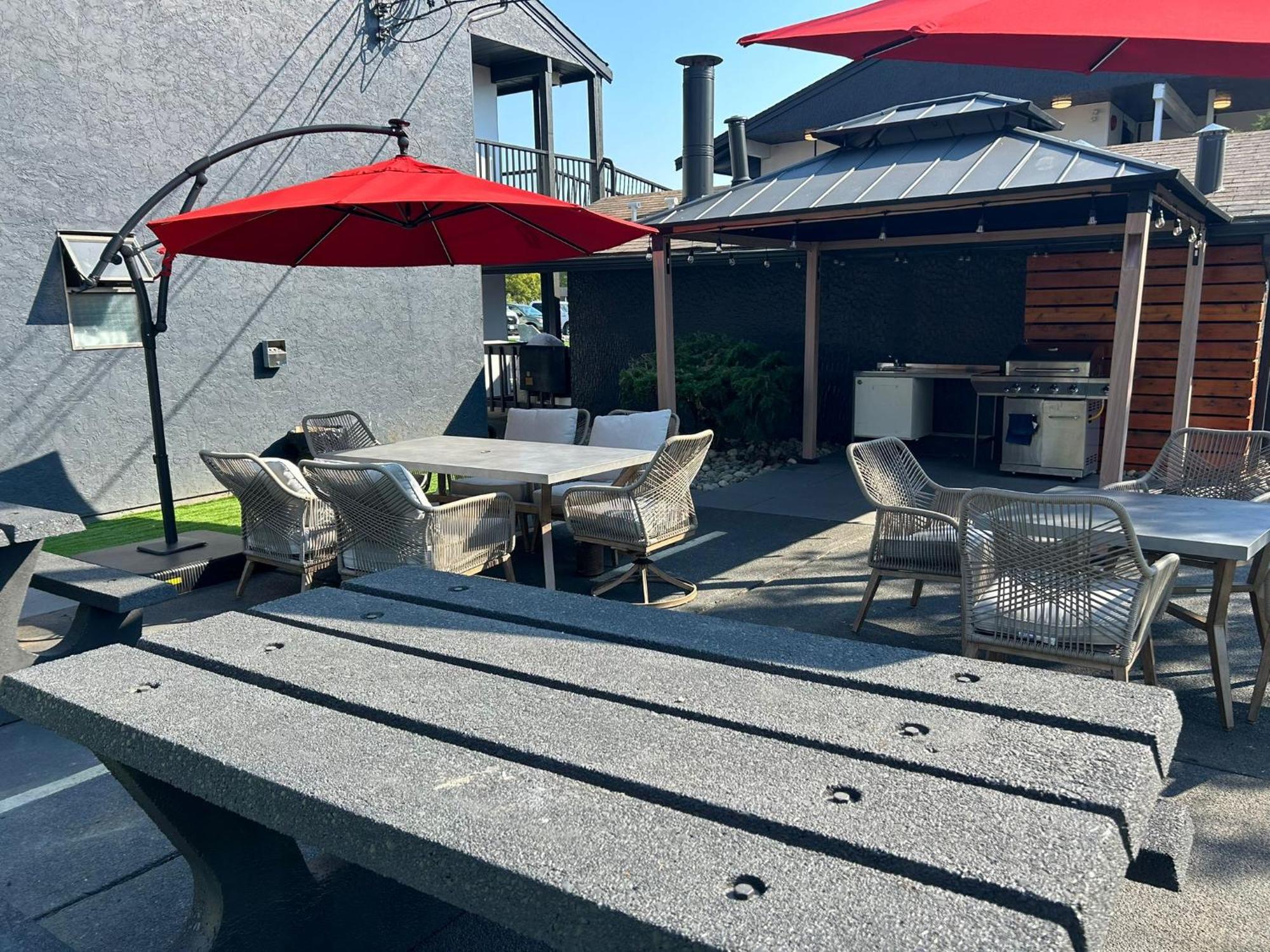 Coast Courtenay Hotel Екстериор снимка
