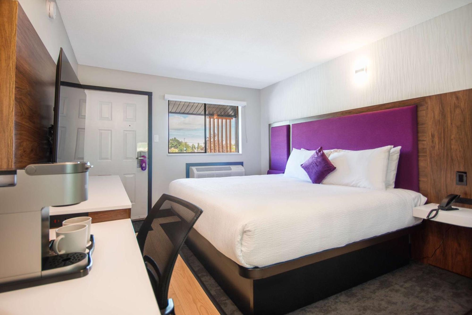 Coast Courtenay Hotel Екстериор снимка